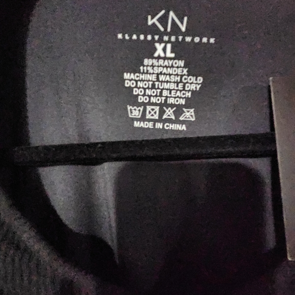 Brami Mesh cut out long sleeve crop top XL Black - Picture 2 of 5